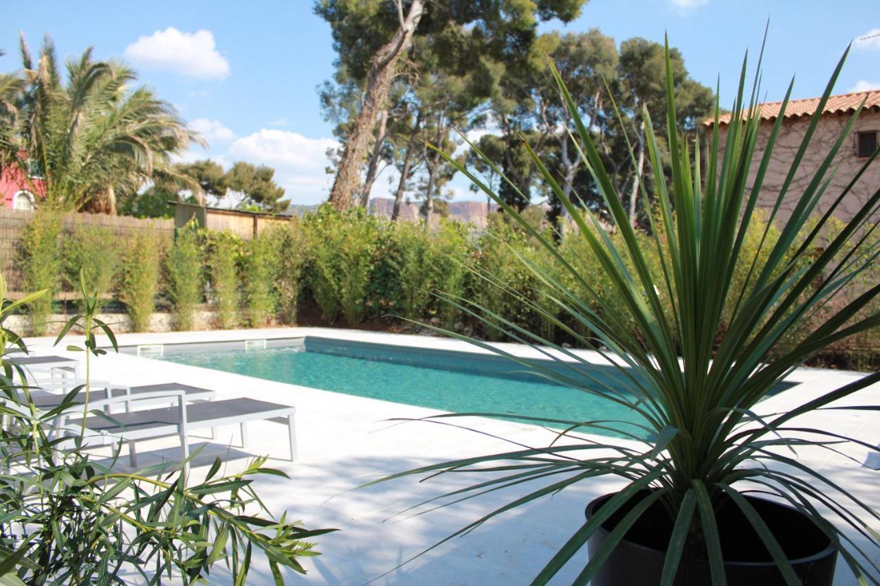 Home Cassis - Maison Les Calanques - Piscine Chauffee A 30C Luaran gambar